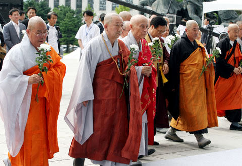 빈소 찾은 불교계 지도자들