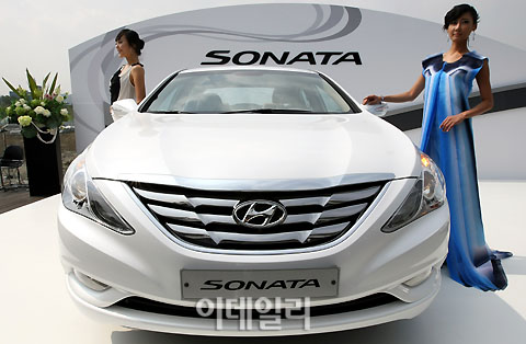 [포토]YF쏘나타 ''6단 자동 변속에 리터당 12.8㎞''