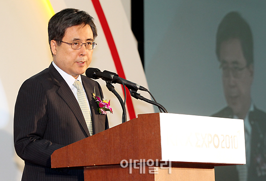 [포토]진동수 위원장 `2010 KRX EXPO 기조연설`