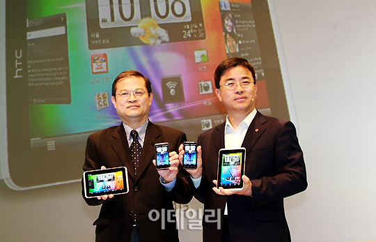 [포토]HTC-KT, 국내 최초 4G망 시장 활짝!