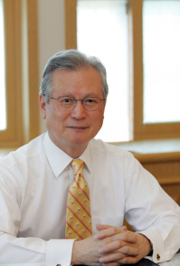 신일희 계명대 총장, 독일 대십자공로훈장 받는다