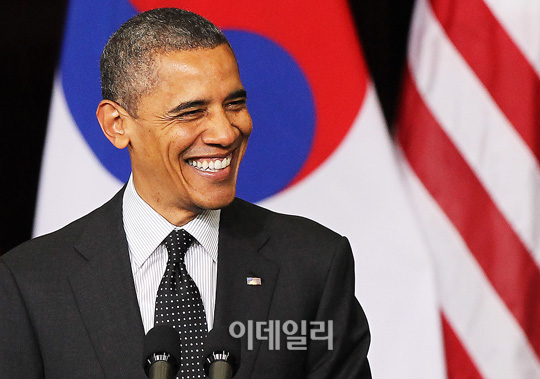 [포토]밝게 웃는 오바마 대통령
