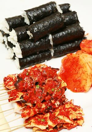  쫀득쫀득 갑오징어… 김밥을 유혹하네