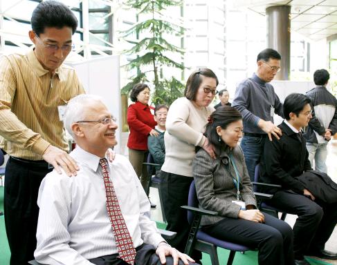 SC제일銀, `웰빙 지압 요법 체험 행사`