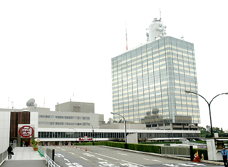 NHK 청소년 프로 연출자, 아침 전철서 여고생 성추행 충격