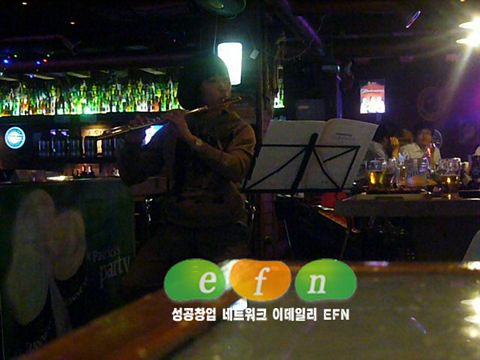 이젠 이터테인먼트로 불황 넘는다