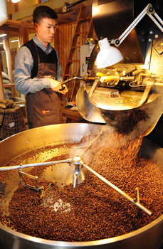 바닷바람 사이 그윽한 커피향… 강릉 커피명소 탐방