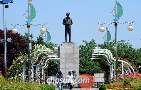 최초 서구식 공원… 첫 등대… "볼거리 천지"