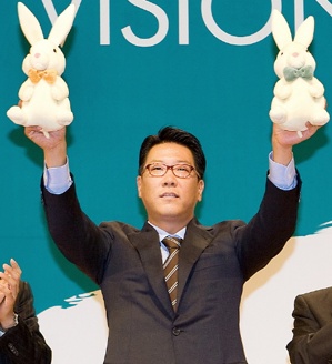 정지선 현대百 회장 `두마리 토끼를 번쩍 든 사연`