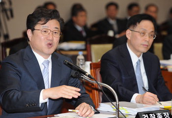 “대형마트 SSM법 저지 MB캠프에 車로비 의혹”