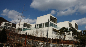 유명 디자이너도 `굴욕`..아파트 미분양에 장사없네!