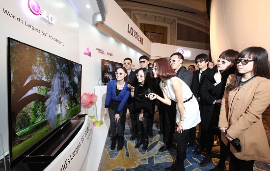 LG전자, `테두리 1mm` 3D TV 中 출시