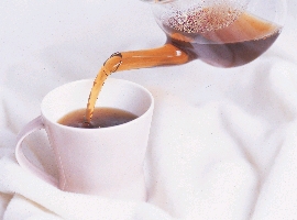 치매 걱정? 향긋한 `커피` 한 잔이면 끝!