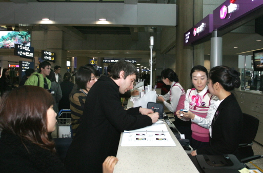 LG U+, 인천공항 로밍센터 두달새 이용객 3배 급증