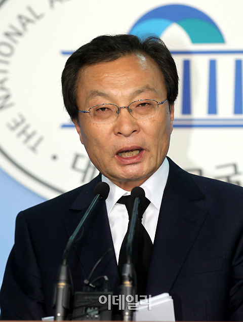 이해찬 “박근혜, 5·16 군사쿠데타 견해 밝혀야”