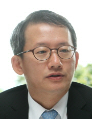 UBS "글로벌 악재 충분히 반영..韓주식 살때"