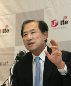 LG U+ "LTE 2위 수성하겠다"