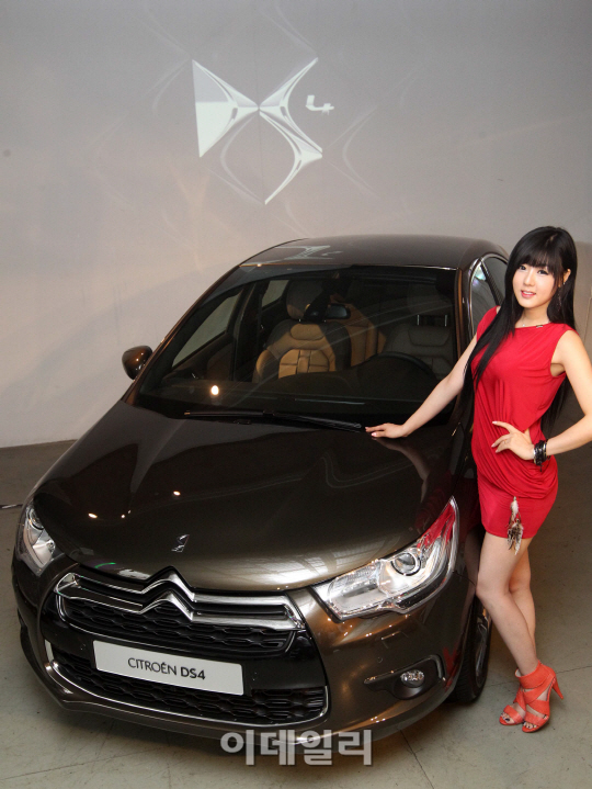 DS4 `프랑스의 감성 디자인`                                                                                                                                                                        