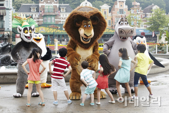 용인 에버랜드에 美 `마다가스카` 상륙