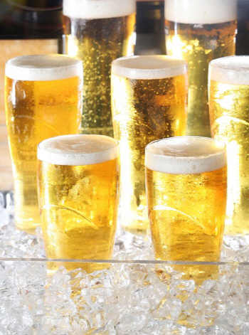 그랜드 앰베서더 서울 "맥주·와인 무제한 즐기세요"