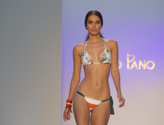 헉! 소리나는 명품 몸매                                                                                                                                                                            