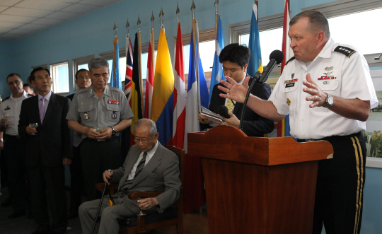 한미연합사령관 "정전협정 59주년 축하"                                                                                                                                                   
