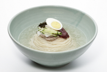 '부산 밀면'은 전국구 스타일~