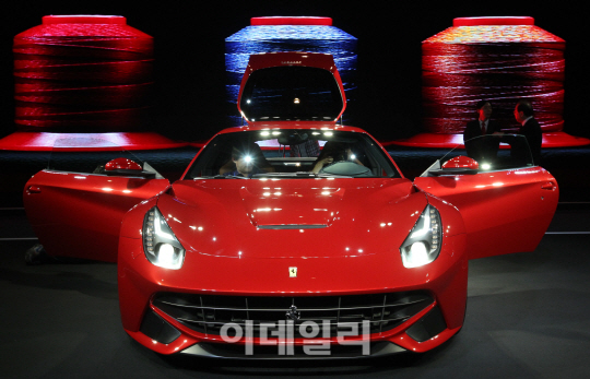 F12 베를리네타 출시 '100㎞에 3.1초'                                                                                                                                                     