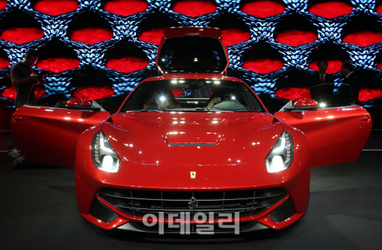 F12 베를리네타 출시 '최고의 성능'                                                                                                                                                       