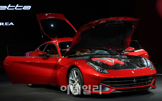 F12 베를리네타 '740마력'                                                                                                                                                                