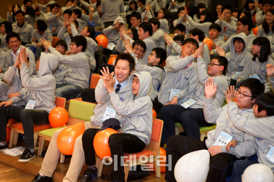 아이들 꿈을 위한 멘토, 우리는 '직딩'입니다