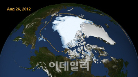 북극해 얼음량 사상 최저..'태풍' 영향 극대화