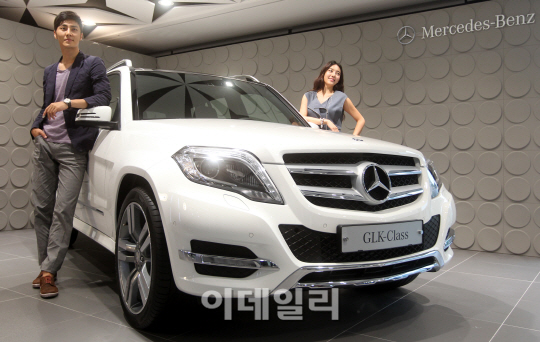 세련된 모습으로 재탄생한 헤드램프 (벤츠 GLK-Class)                                                                                                                                                