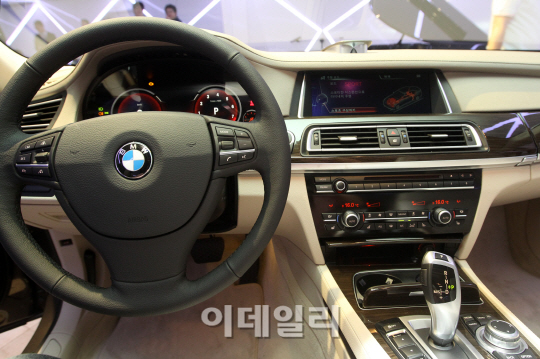 BMW 뉴 7시리즈 '럭셔리함+안락함의 완벽한 조화'                                                                                                                                          