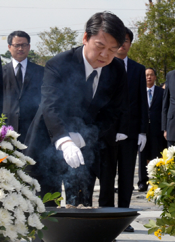 안철수 "盧 대통령은 정말 따뜻한 마음 가지신 분"                                                                                                                                               