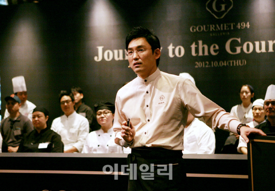 "백화점 식품관은 변방 아닌 심장"