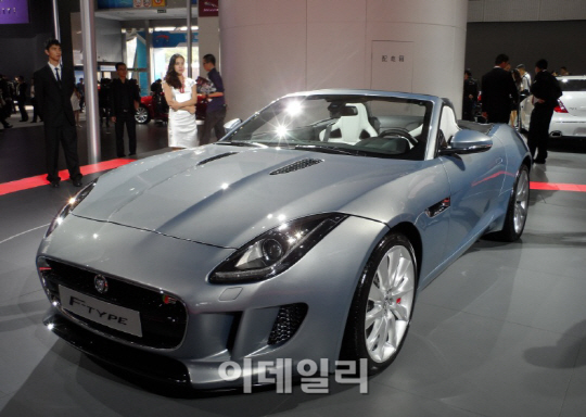 광저우모토쇼에서 만난 '제규어 F-TYPE'                                                                                                                                                   