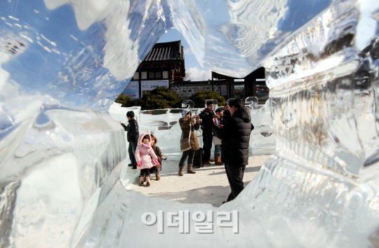 얼음으로 가득한 남산골                                                                                                                                                                            