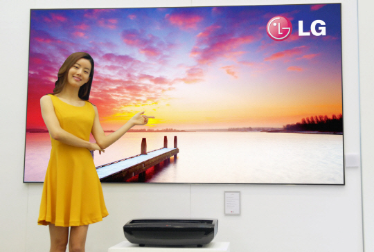 LG, 100인치 빔TV 내달 출시··900만원대