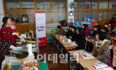 CJ프레시웨이 만나면 급식메뉴 고민 끝