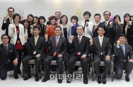 신한은행, 여의도·분당에 대형 PB센터 오픈