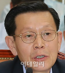 "1조1천억 투입..原電 안전성 획기적으로 높인다"