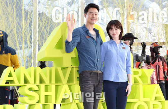 조인성-한효주 '사랑스런 미소'                                                                                                                                                           