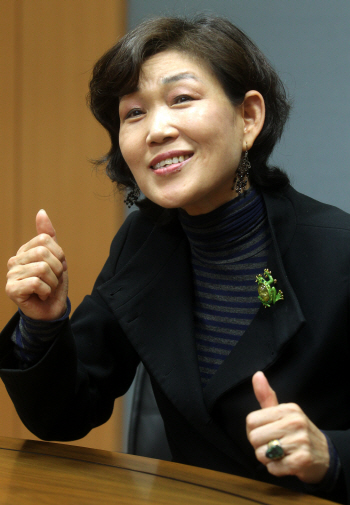  "기다림 속 여운이 한국춤의 맛"