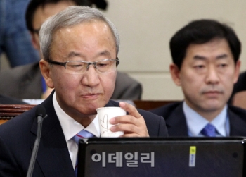 현오석 "지각납부 송구..시정노력 헤아려 달라"                                                                                                                                                  