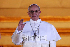 `첫 신대륙 출신` 교황 탄생..아르헨生 베르골리오(종합)