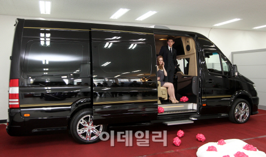 메르세데스-벤츠 다목적 상용차 `스프린터 밴` 출시                                                                                                                                                  