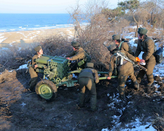  北 동해서 軍 상륙ㆍ반상륙 훈련                                                                                                                                                                   