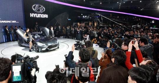 '집중 조명받는 HND-9'                                                                                                                                                                   