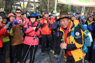 밀레, 140명 고객과 엄홍길 대장 한라산 산행